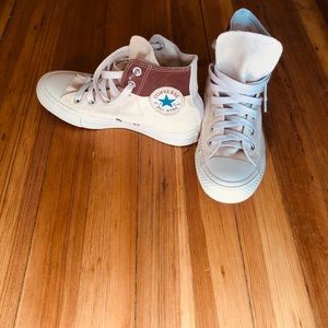 Converse all star rarely worn amazing condition!